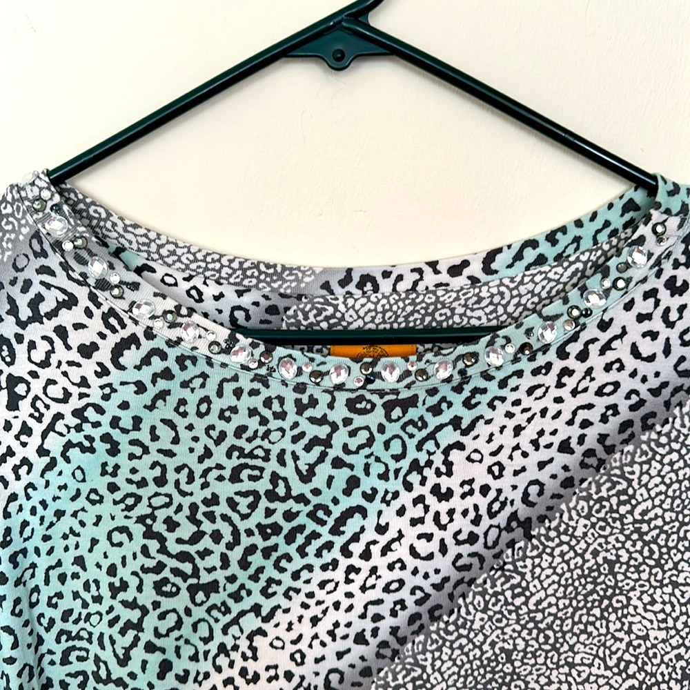 Ruby Rd Leopard Print Top PL Rhinestone Embellished Neckline Ruched Side Stretch - Picture 2 of 8